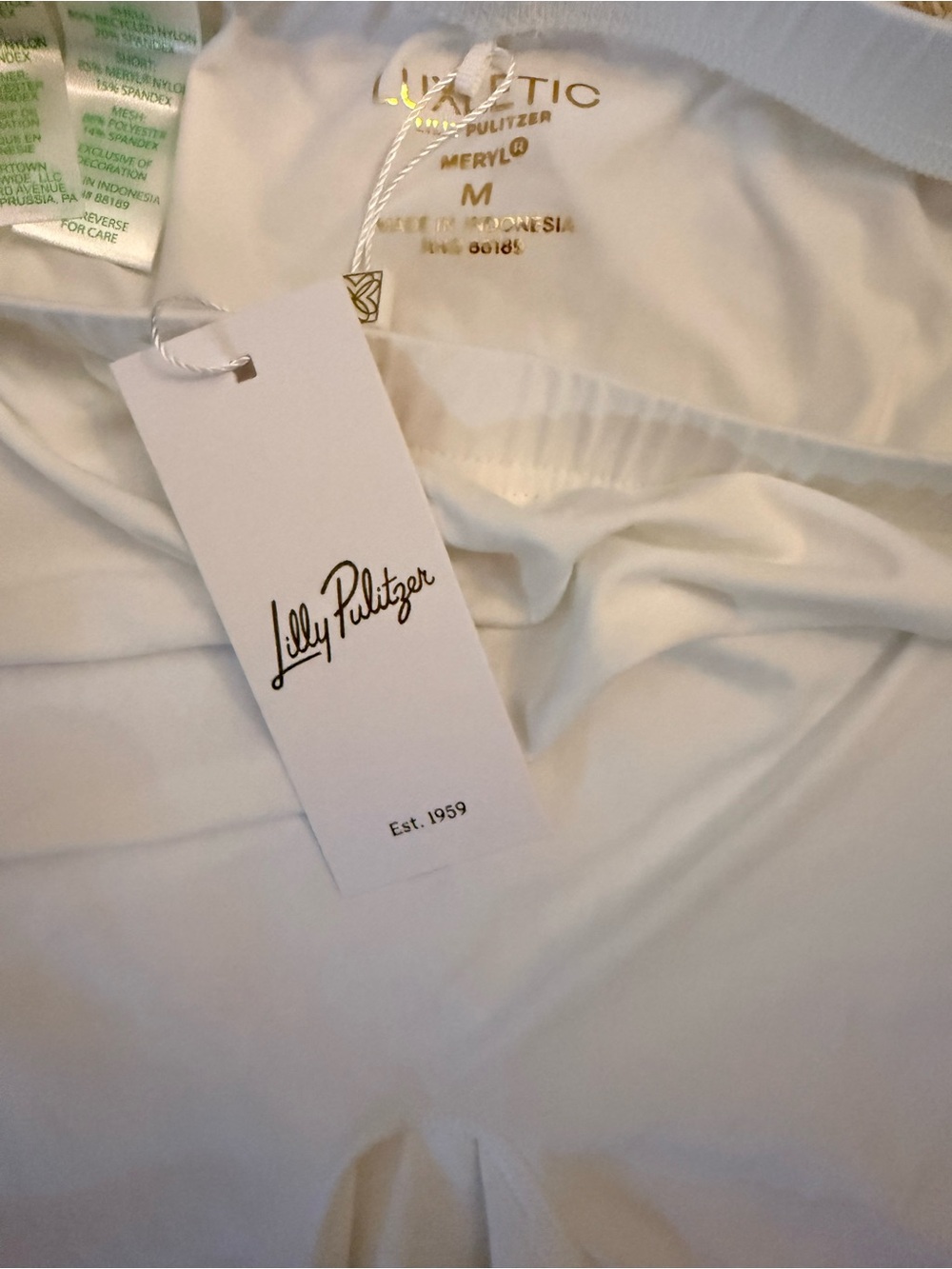 NWT Lilly Pulitzer White Athletic Performance Shorts - Picture 2 of 5